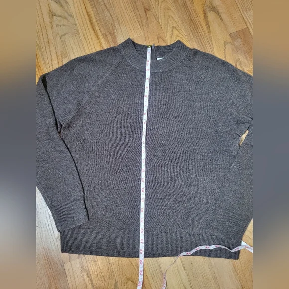 Mercer Street Studio Chocolate Crewneck Sweater. Size M Long Sleeve Zip Back - Picture 7 of 8